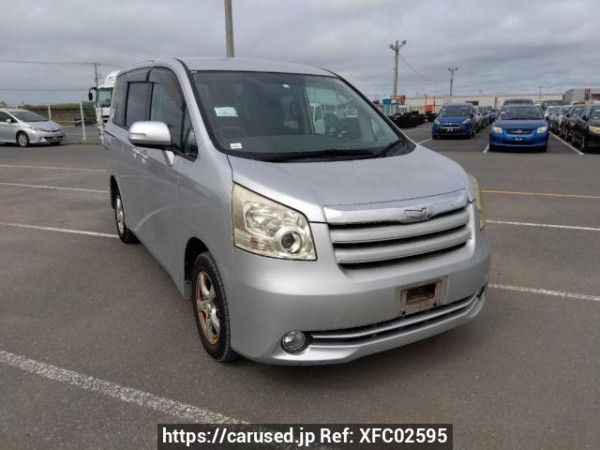 Used 2008 AT toyota noah ZRR70G Image[0]