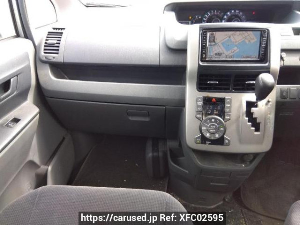 Used 2008 AT toyota noah ZRR70G Image[19]