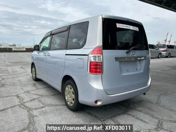 Used 2009 AT toyota noah ZRR70G Image[4]