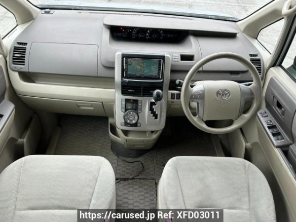 Used 2009 AT toyota noah ZRR70G Image[19]