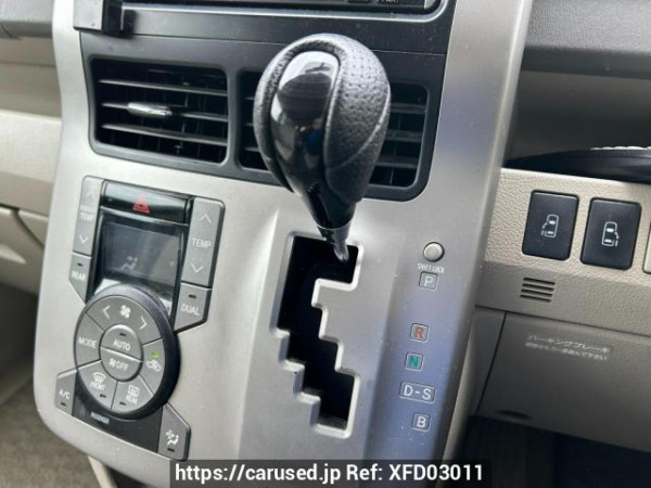 Used 2009 AT toyota noah ZRR70G Image[28]