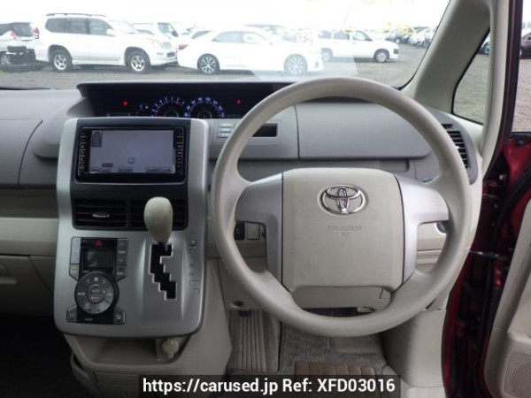 Used 2008 AT toyota noah ZRR70G Image[24]