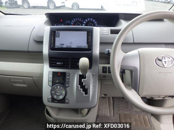 Used 2008 AT toyota noah ZRR70G Image[25]