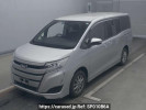 Toyota Noah ZRR80Gカイ