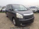 Toyota Noah ZRR70G