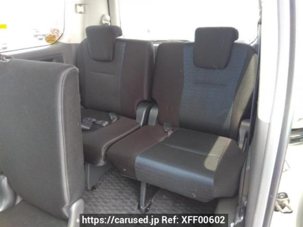 Used 2008 AT toyota voxy ZRR70W Image[17]