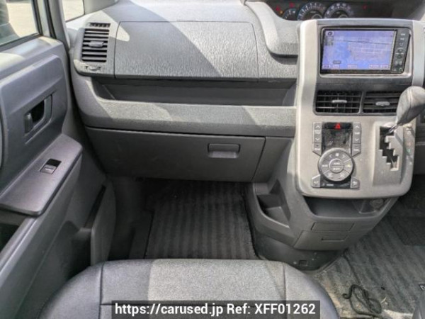 Used 2009 AT toyota noah ZRR70G Image[18]
