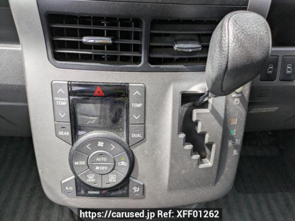 Used 2009 AT toyota noah ZRR70G Image[24]