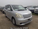 Toyota Noah ZRR70G
