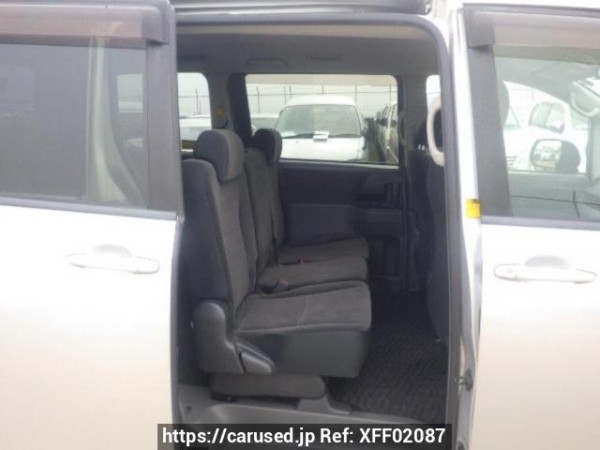 Used 2007 AT toyota noah ZRR70G Image[13]