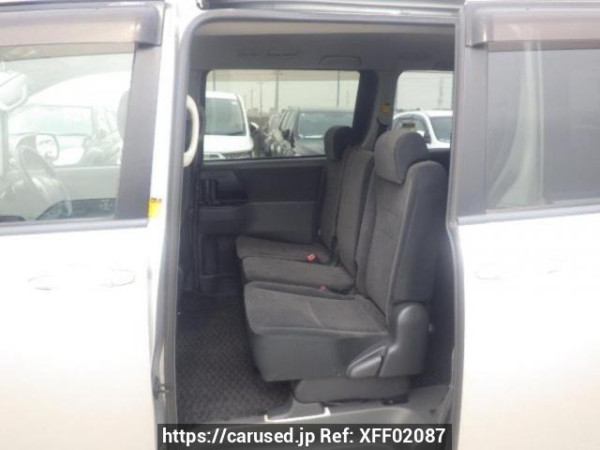 Used 2007 AT toyota noah ZRR70G Image[14]
