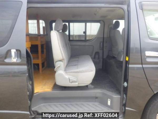 Used 2006 AT toyota regiusace-van KDH205V Image[13]