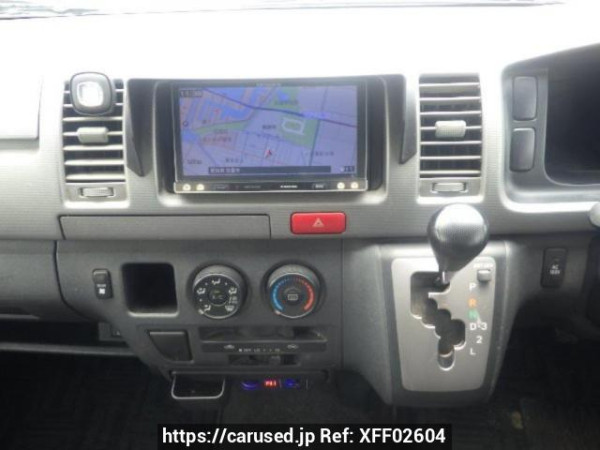 Used 2006 AT toyota regiusace-van KDH205V Image[19]