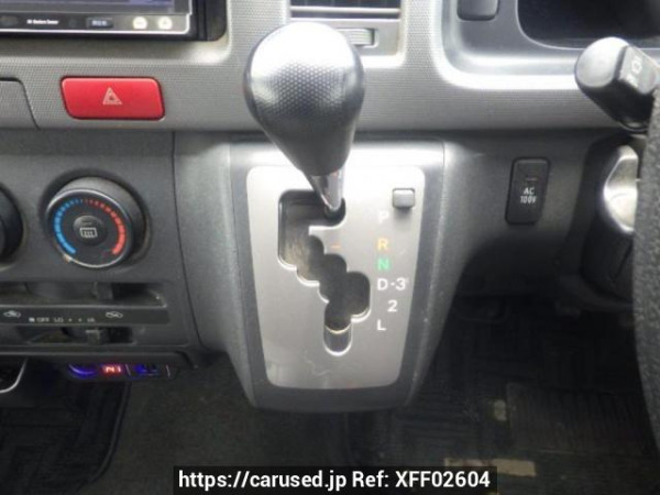 Used 2006 AT toyota regiusace-van KDH205V Image[21]