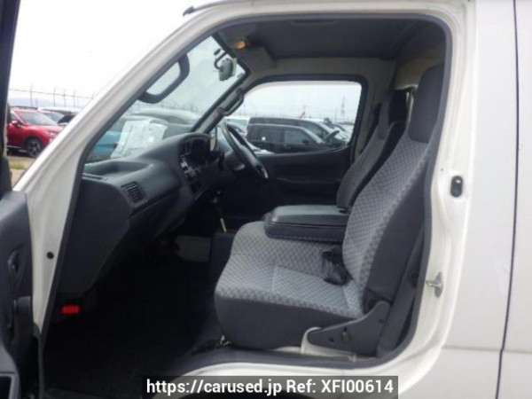 Used 2001 AT toyota hiace-van RZH112V Image[12]