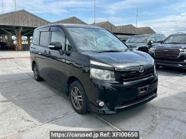Used 2008 AT toyota voxy ZRR70G Image[0]