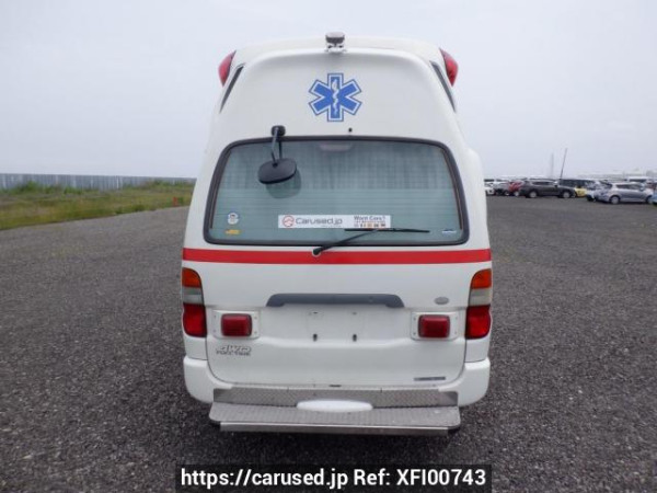 Used 2005 AT toyota granvia VCH38S Image[5]