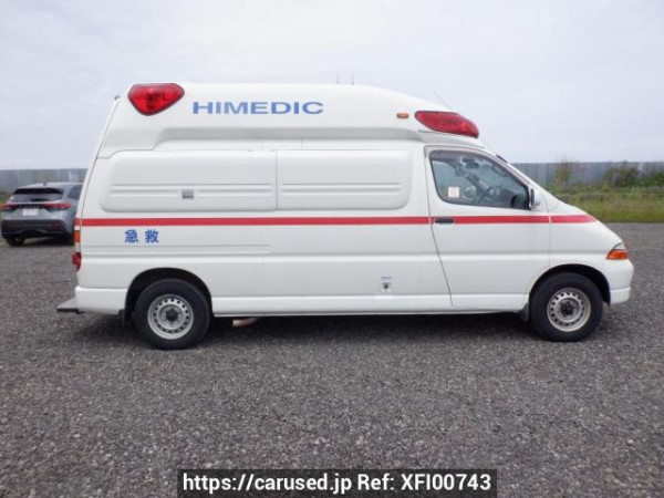 Used 2005 AT toyota granvia VCH38S Image[7]