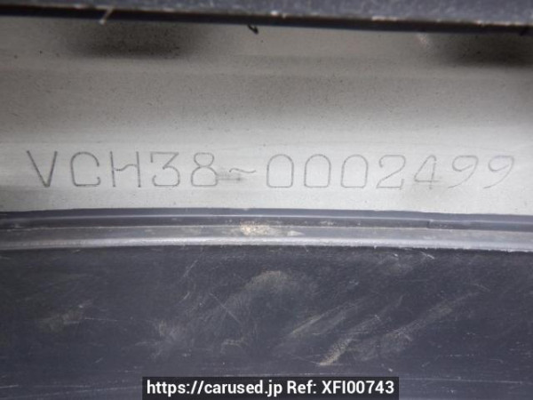 Used 2005 AT toyota granvia VCH38S Image[11]