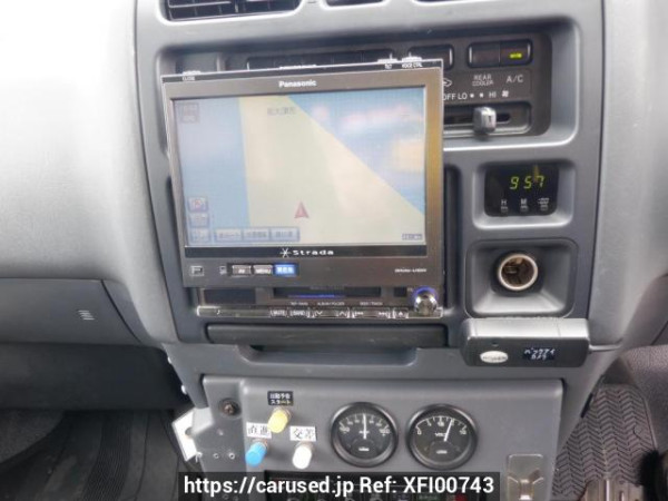 Used 2005 AT toyota granvia VCH38S Image[20]