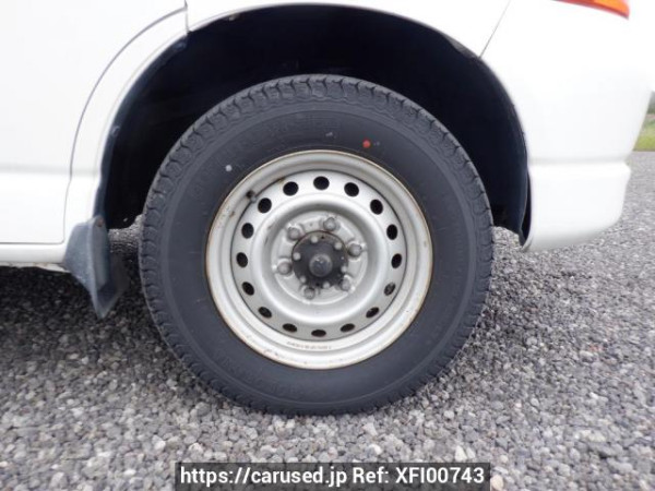 Used 2005 AT toyota granvia VCH38S Image[25]