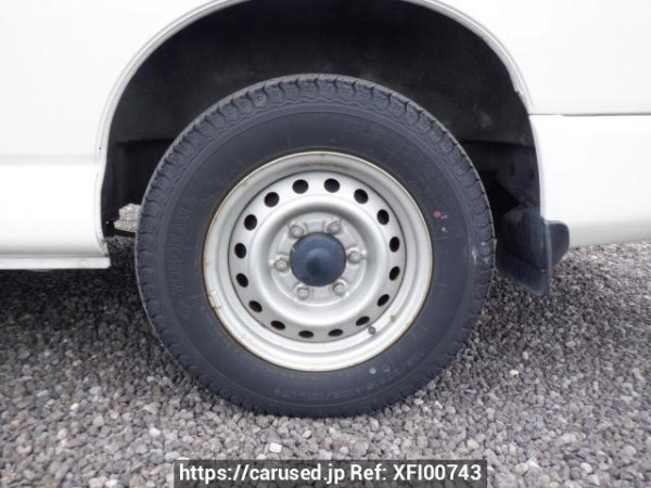 Used 2005 AT toyota granvia VCH38S Image[28]