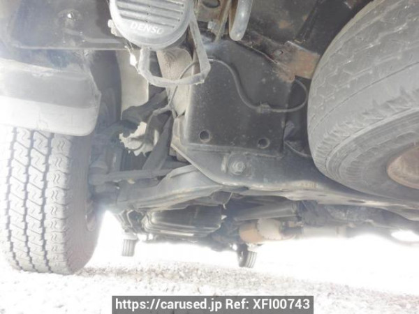 Used 2005 AT toyota granvia VCH38S Image[35]
