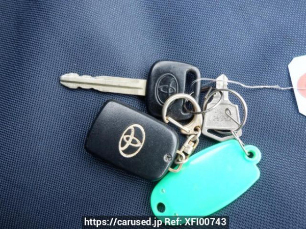 Used 2005 AT toyota granvia VCH38S Image[39]