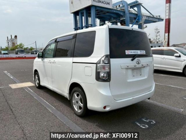 Used 2010 AT toyota voxy ZRR70G Image[4]