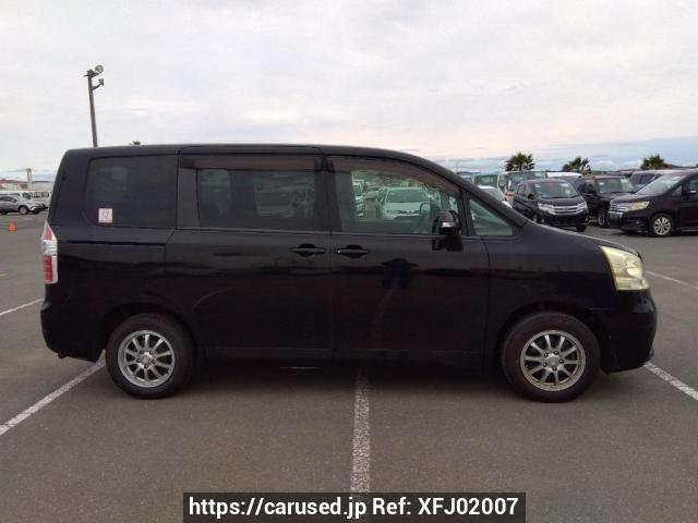 Buy Used 2009 Toyota Noah ZRR70G (XFJ02007) | Japanese Used
