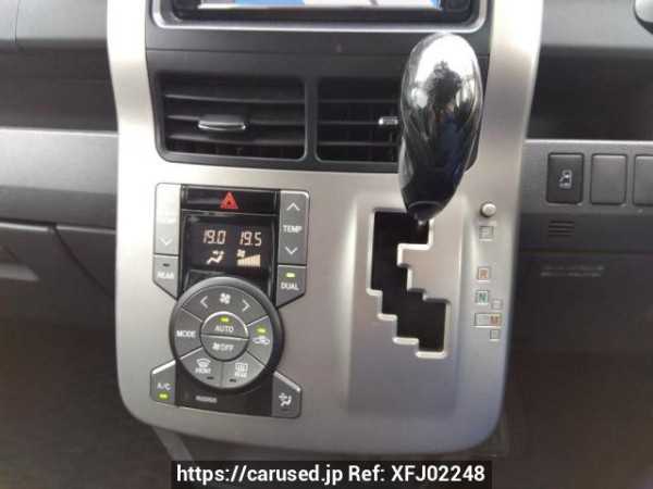 Used 2009 AT toyota noah ZRR70W Image[24]