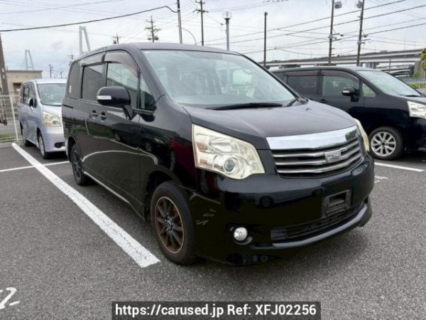 Used 2010 AT toyota noah ZRR70G Image[0]