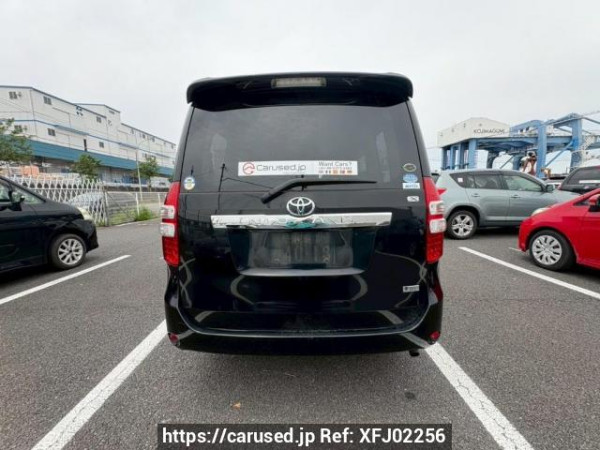 Used 2010 AT toyota noah ZRR70G Image[5]