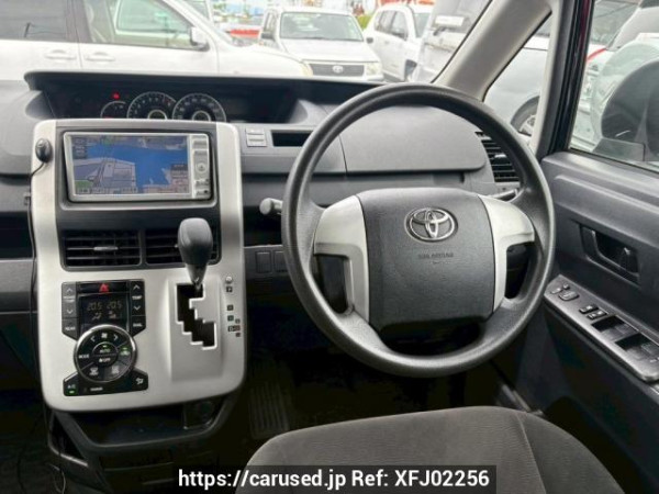 Used 2010 AT toyota noah ZRR70G Image[21]
