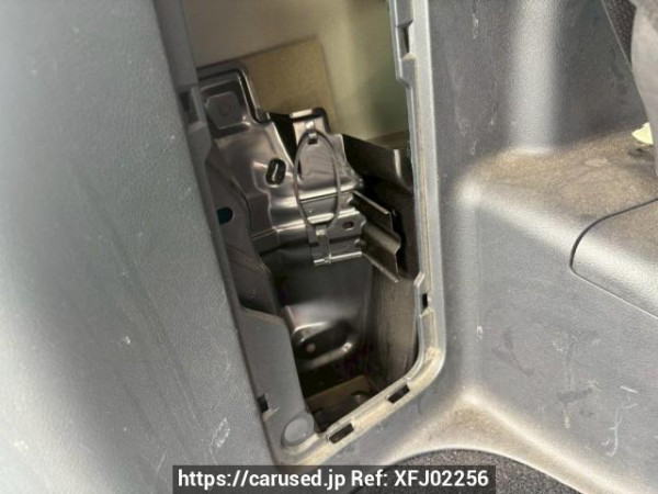 Used 2010 AT toyota noah ZRR70G Image[47]