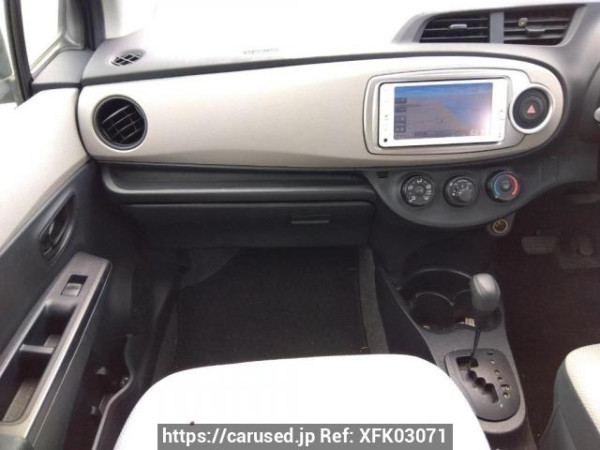 Used 2013 AT toyota vitz KSP130 Image[17]