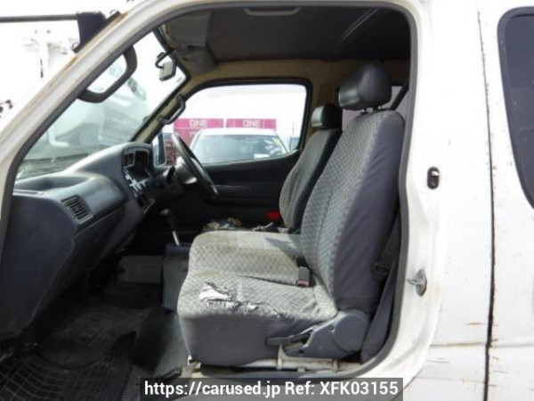 Used 2003 AT toyota regiusace-van TRH112V Image[12]