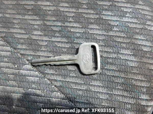 Used 2003 AT toyota regiusace-van TRH112V Image[34]