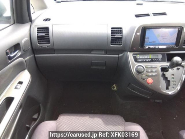 Used 2004 AT toyota wish ZNE10G Image[18]