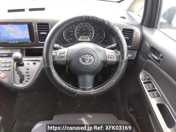 Used 2004 AT toyota wish ZNE10G Image[19]