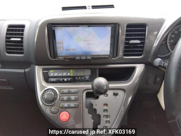 Used 2004 AT toyota wish ZNE10G Image[22]