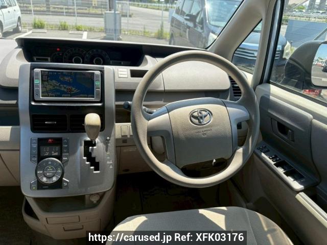 Buy Used 2009 Toyota Noah ZRR70G (XFK03176) | Japanese Used