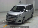 Toyota Noah ZRR80Gカイ