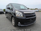 Toyota Noah ZRR70W