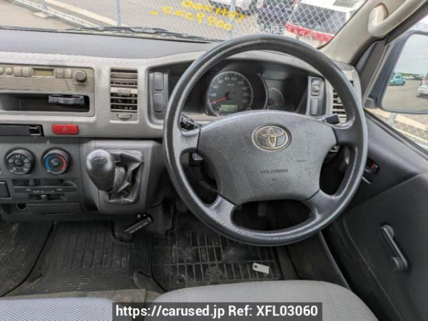 Used 2009 MT toyota regiusace-van TRH200V Image[17]