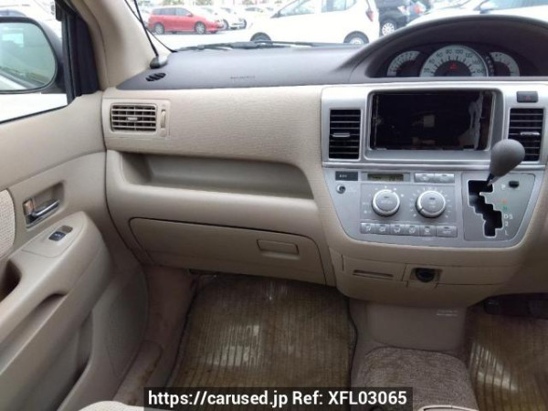Used 2004 AT toyota raum NCZ20 Image[18]