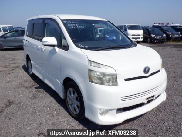 Used 2010 AT toyota voxy ZRR70W Image[0]