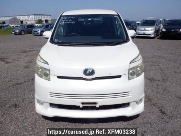 Used 2010 AT toyota voxy ZRR70W Image[1]
