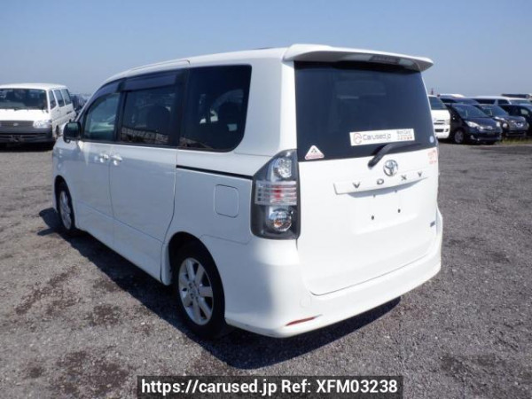 Used 2010 AT toyota voxy ZRR70W Image[4]