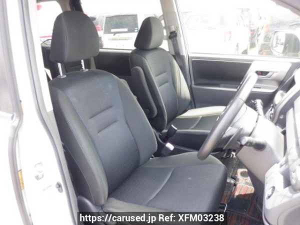 Used 2010 AT toyota voxy ZRR70W Image[12]